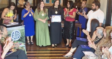 Grace Benayon é empossada como nova integrante da Associação de Jornalistas e Escritoras do Brasil