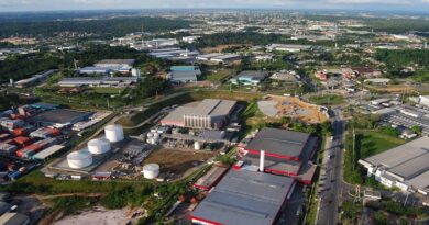 Polo Industrial de Manaus ultrapassa R$ 78 bilhões de faturamento e mantém mais de 130 mil empregos diretos Polo Industrial de Manaus ultrapassa R$ 78 bilhões de faturamento e mantém mais de 130 mil empregos diretos