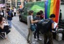 Transexuais e travestis fazem ato no RJ em defesa da democracia