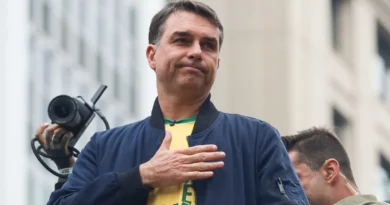 Flávio usou jatinho de Vorcaro em viagem dos EUA ao Brasil, diz revista