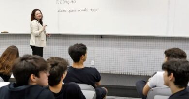 Cartilha reúne orientações para a redação do Enem 2026 Cartilha reúne orientações para a redação do Enem 2026