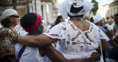 Ataques a símbolos religiosos reacendem debate sobre intolerância Ataques a símbolos religiosos reacendem debate sobre intolerância