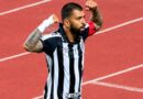 Gabigol brilha, Santos vira o clássico e afunda São Paulo no Morumbis