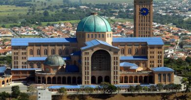 Santuário de Aparecida terá missas, consagração e procissão no feriado